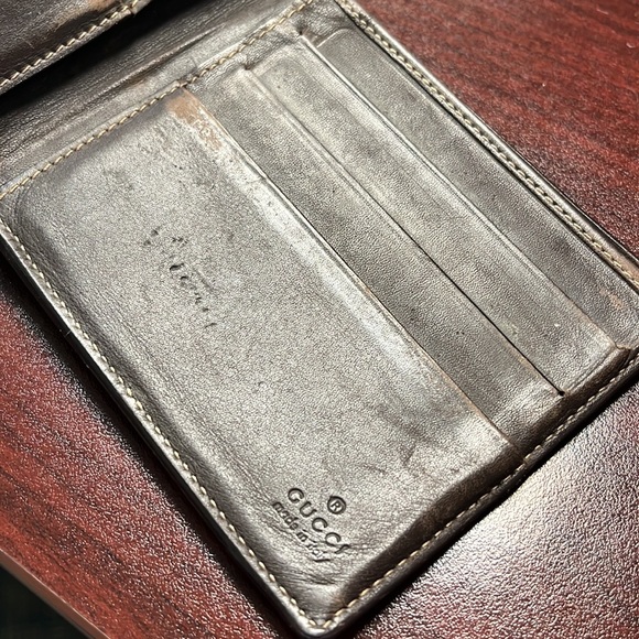 Authentic GUCCI - Picture 11 of 13